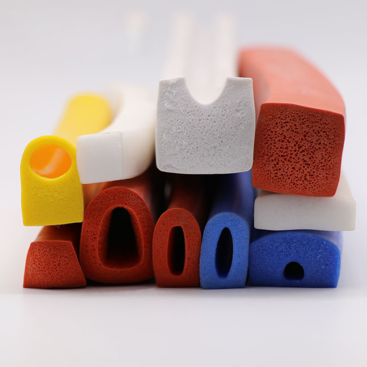 設(shè)備密封條有異味、不耐高溫消毒？嶸牌食品級(jí)/醫(yī)療級(jí)硅膠發(fā)泡條，無毒無味，耐高溫滅菌