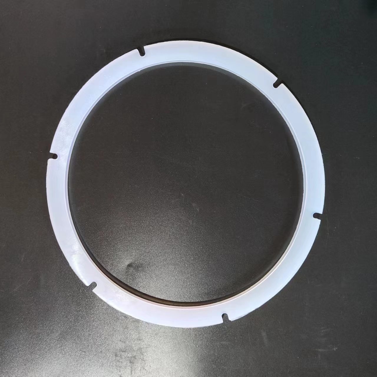 異形設(shè)備找不到合適密封圈？嶸牌非標(biāo)定制硅膠密封圈，萬種規(guī)格，解決特殊尺寸難題