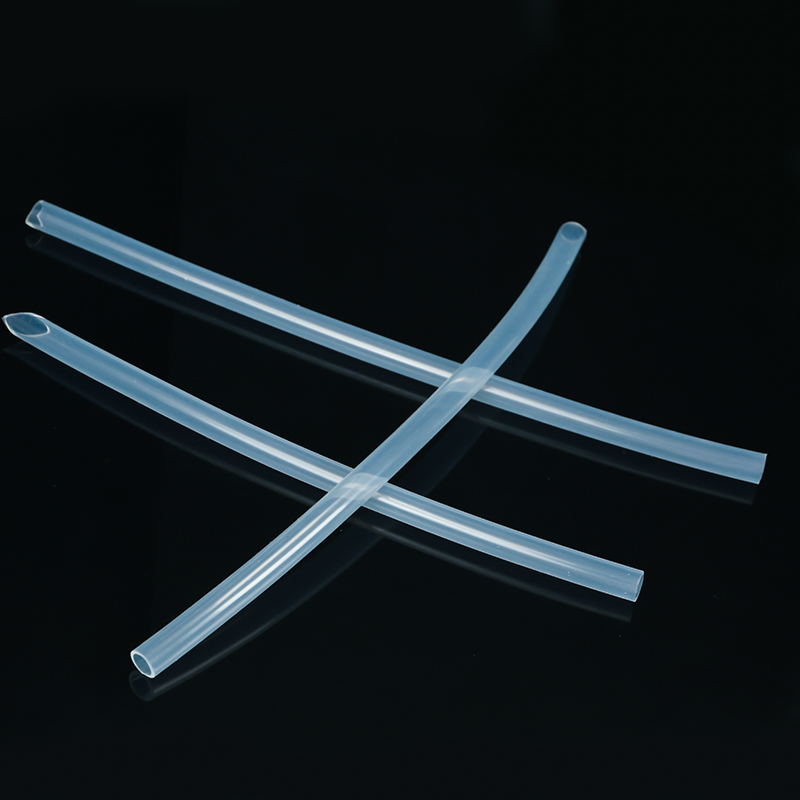 嶸牌抗黃變鉑金硫化硅膠管：從源頭抑制發(fā)黃，持久澄澈維護產(chǎn)品高端形象