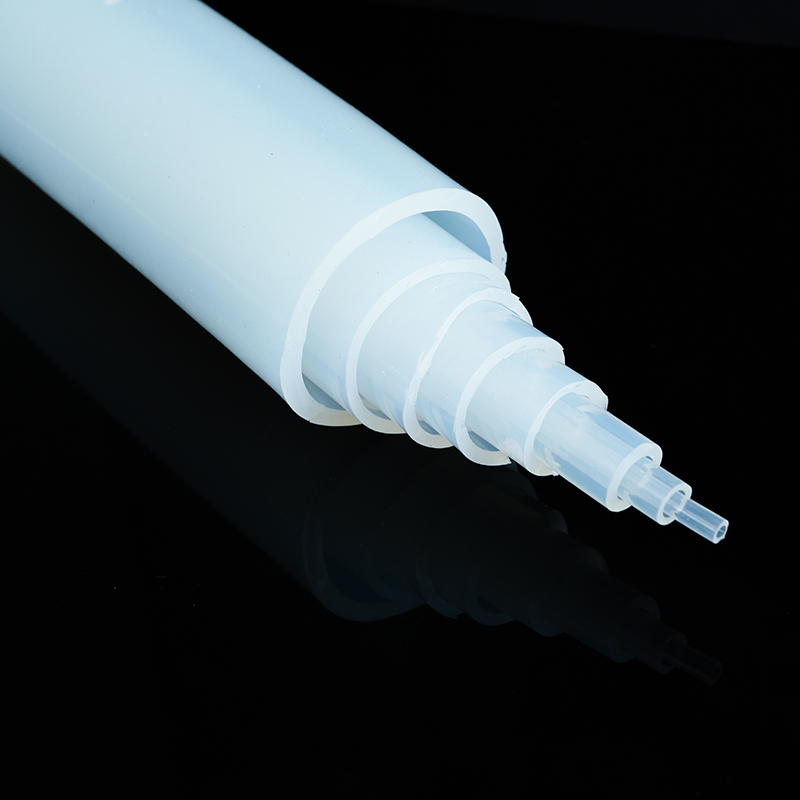 蠕動泵管頻繁破裂？嶸牌加強型硅膠管實測百萬次擠壓壽命